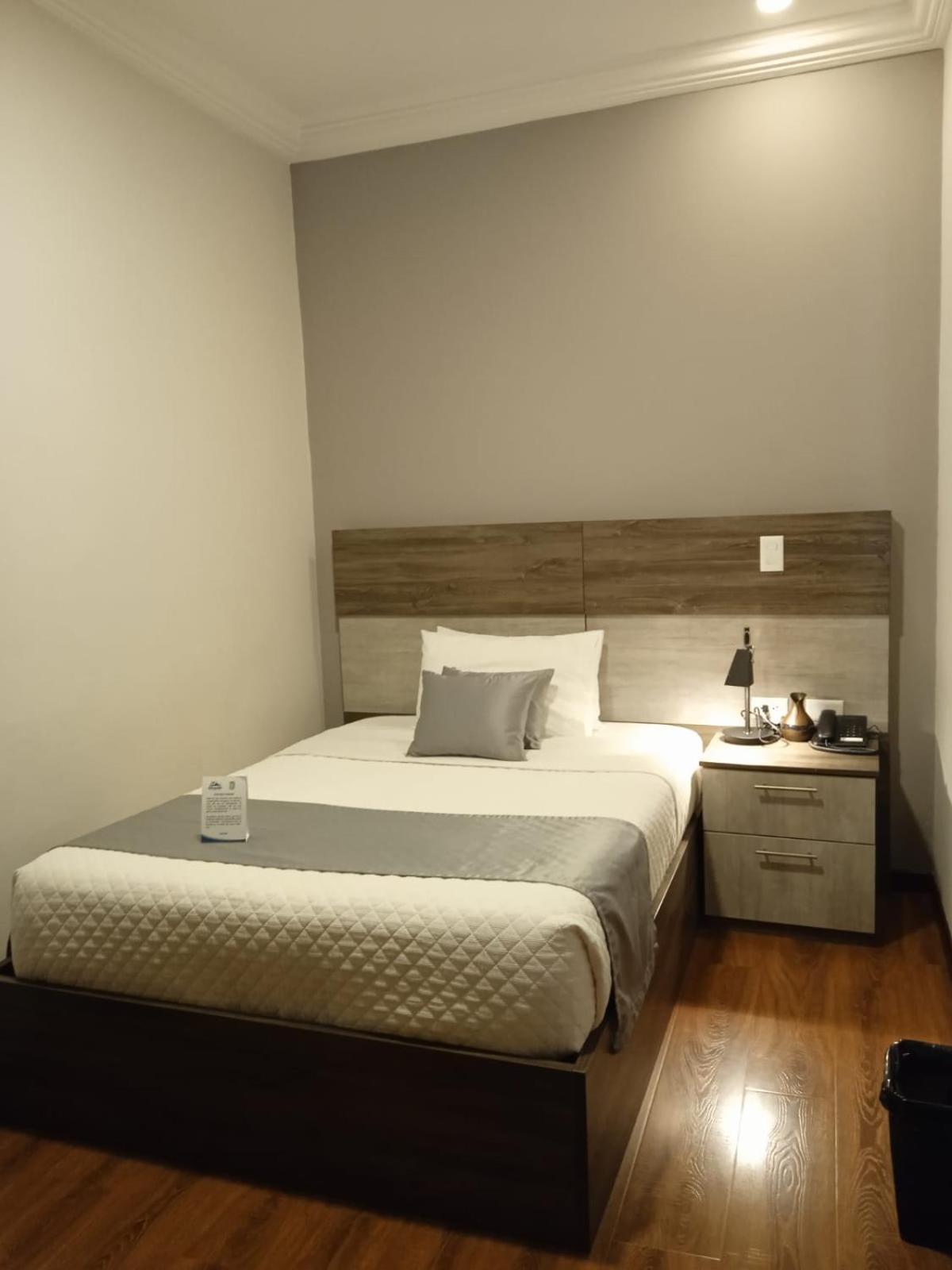 Hotel Raymipampa Cuenca Habitación foto