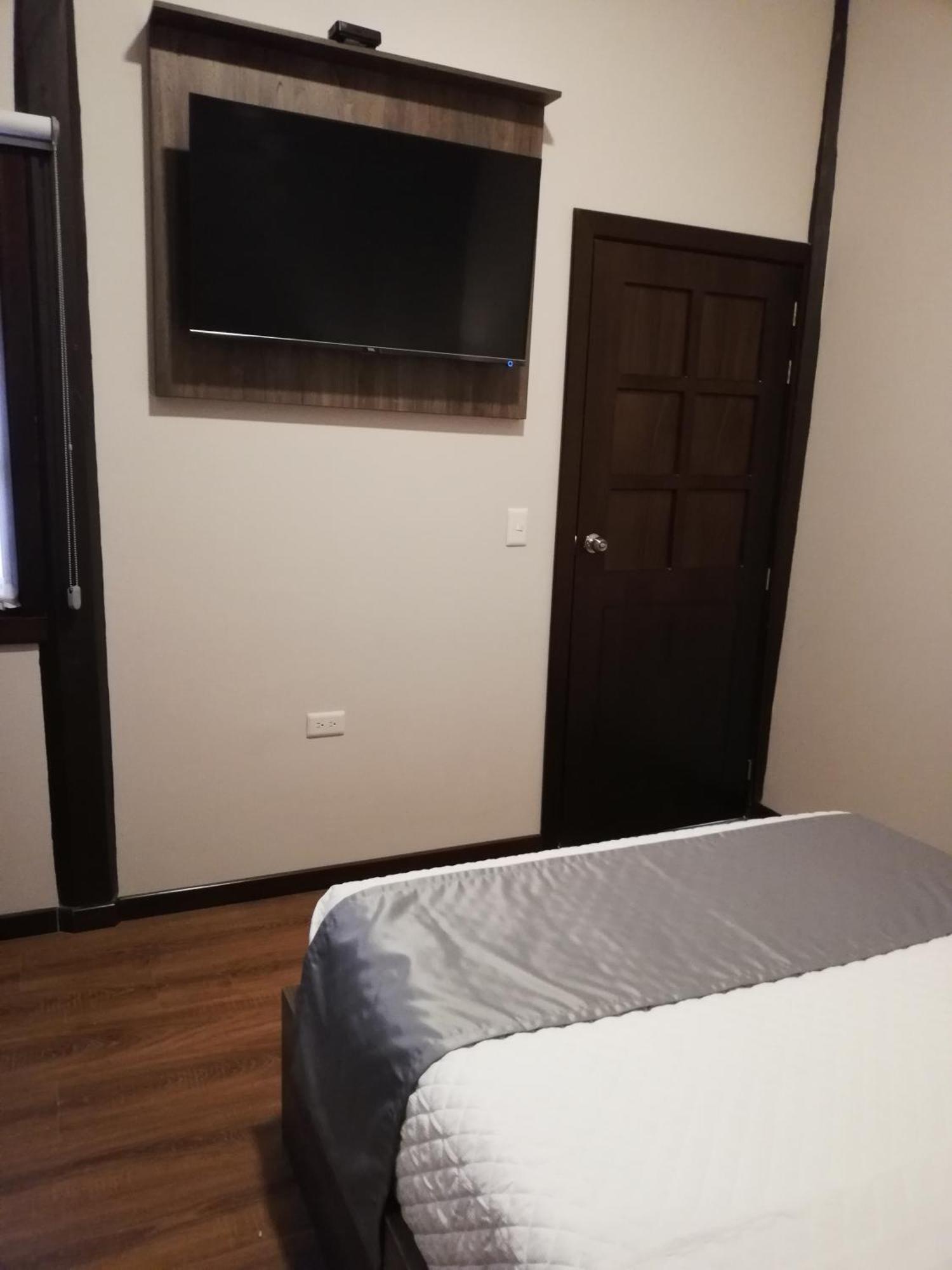 Hotel Raymipampa Cuenca Habitación foto